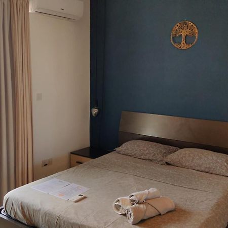 Airport Accommodation Bedroom With Bathroom Self Check In And Self Check Out Air-Condition Included Mqabba Exterior foto